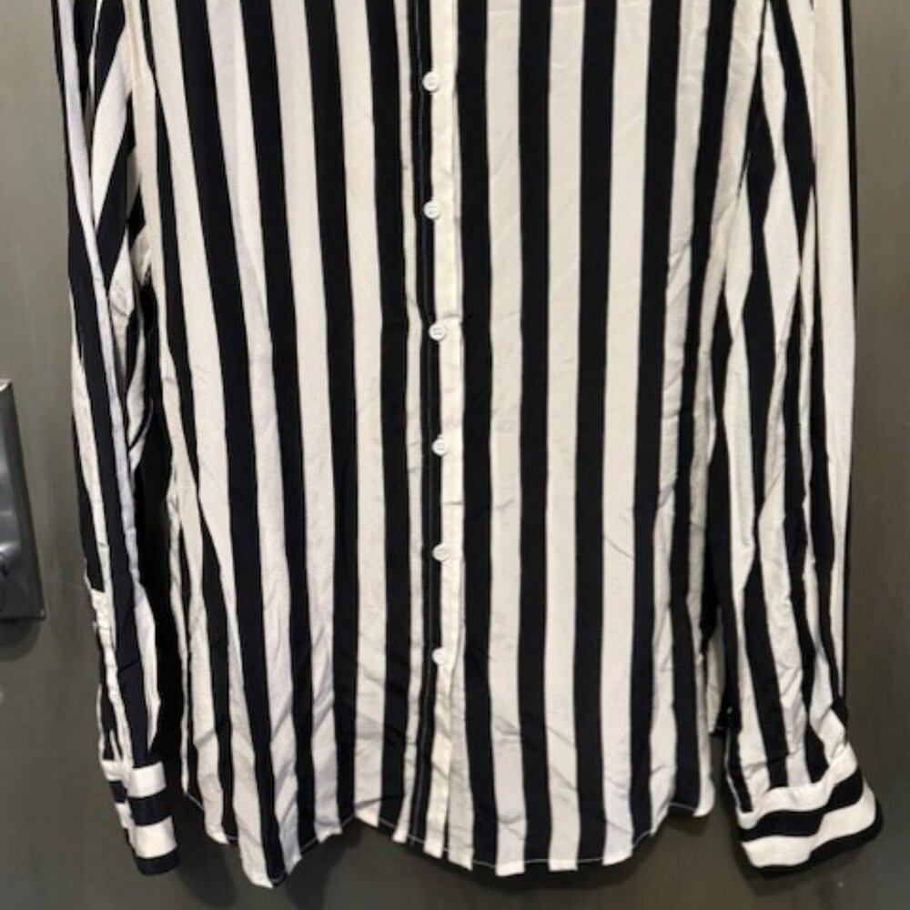 Silk blend Black & White Stripe button front blouse - Picture 8 of 16